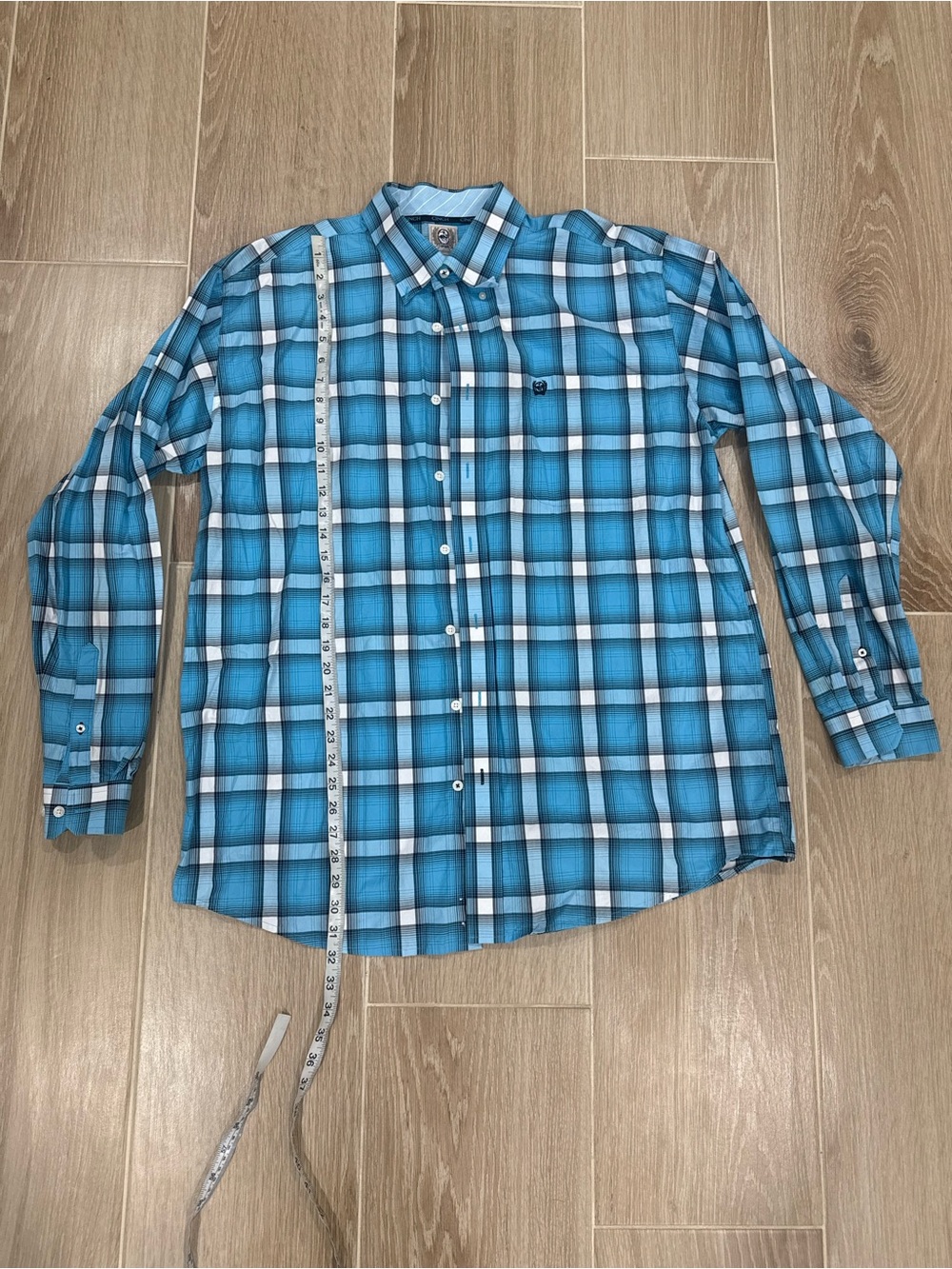Cinch Men's Large Teal and White Plaid Button-Down Shirt